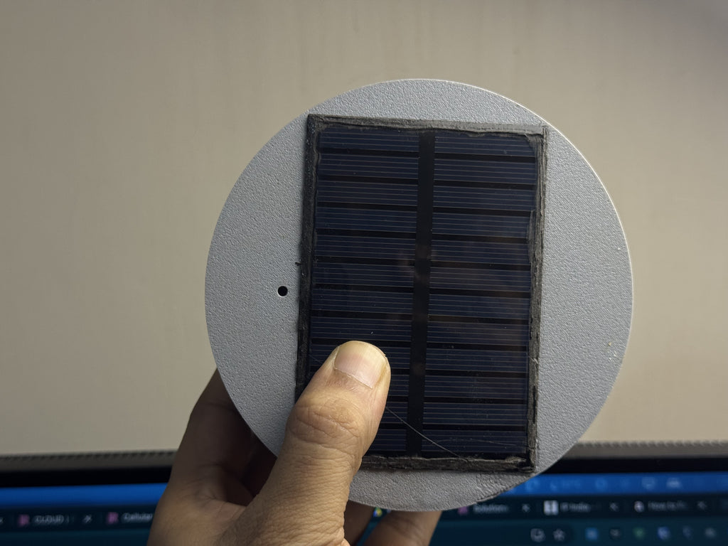TankSync transmitter with solar panel